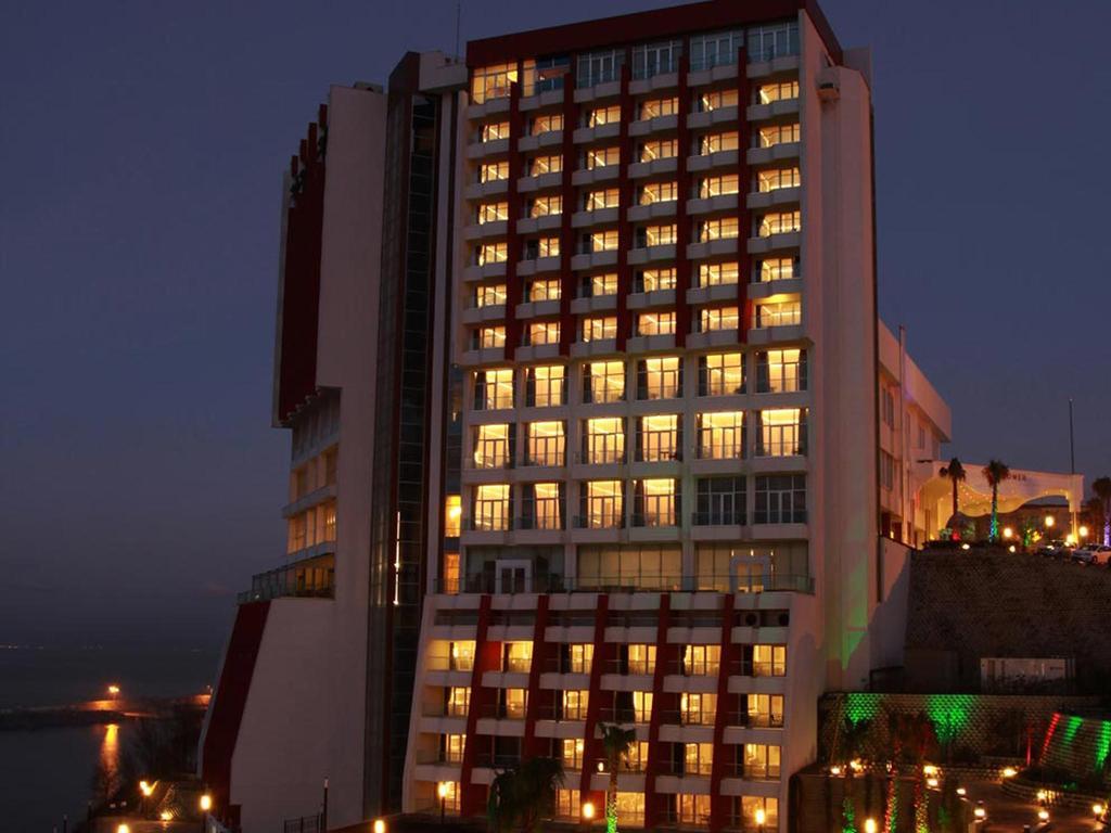 Sky Tower Hotel Akcakoca Convention & Spa Center Buitenkant foto